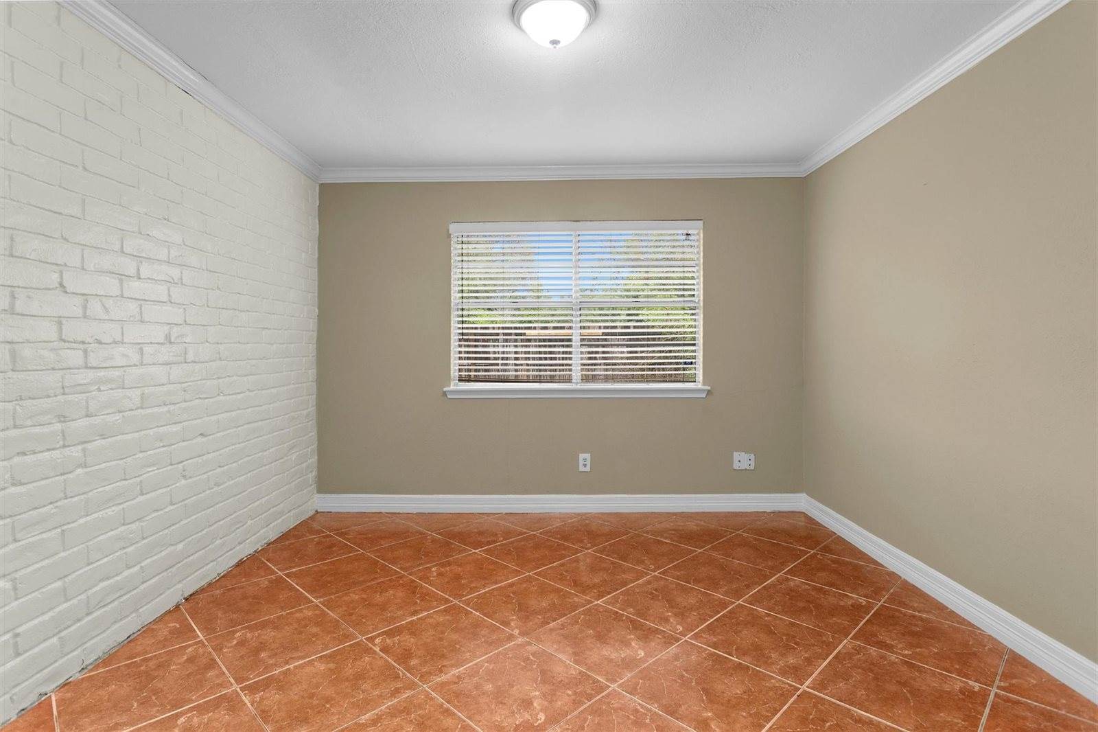 13818 Towne Way Drive, Sugar Land, TX 77498