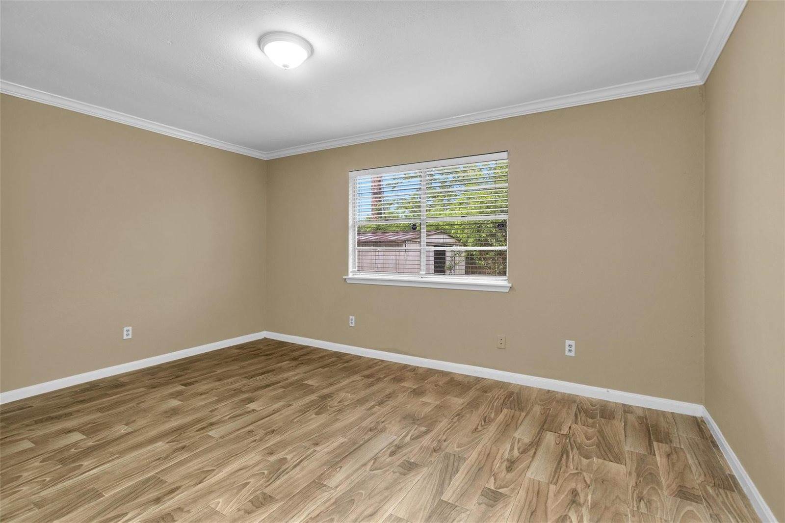 13818 Towne Way Drive, Sugar Land, TX 77498