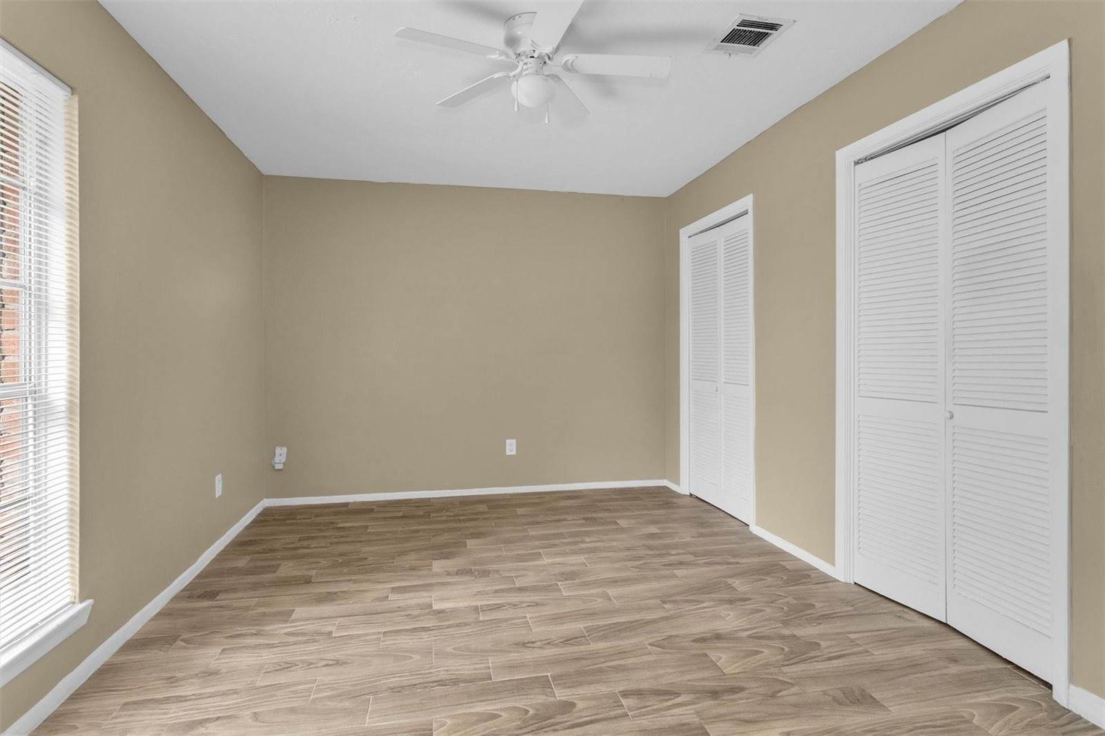 13818 Towne Way Drive, Sugar Land, TX 77498