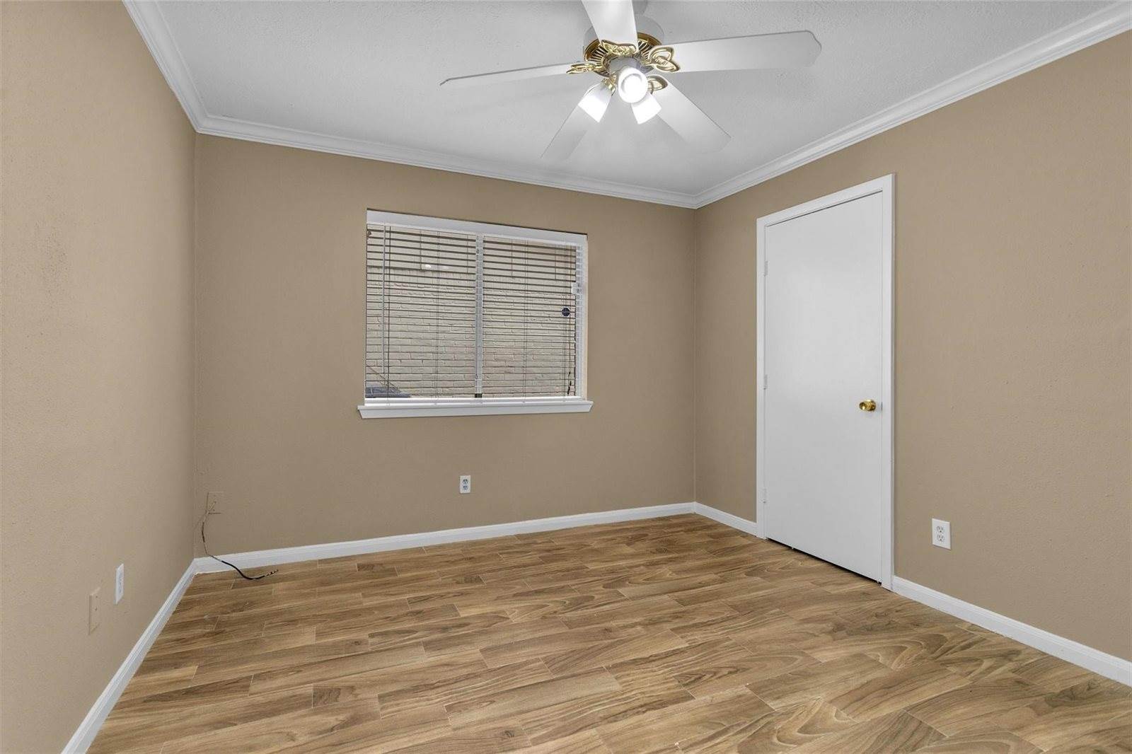 13818 Towne Way Drive, Sugar Land, TX 77498