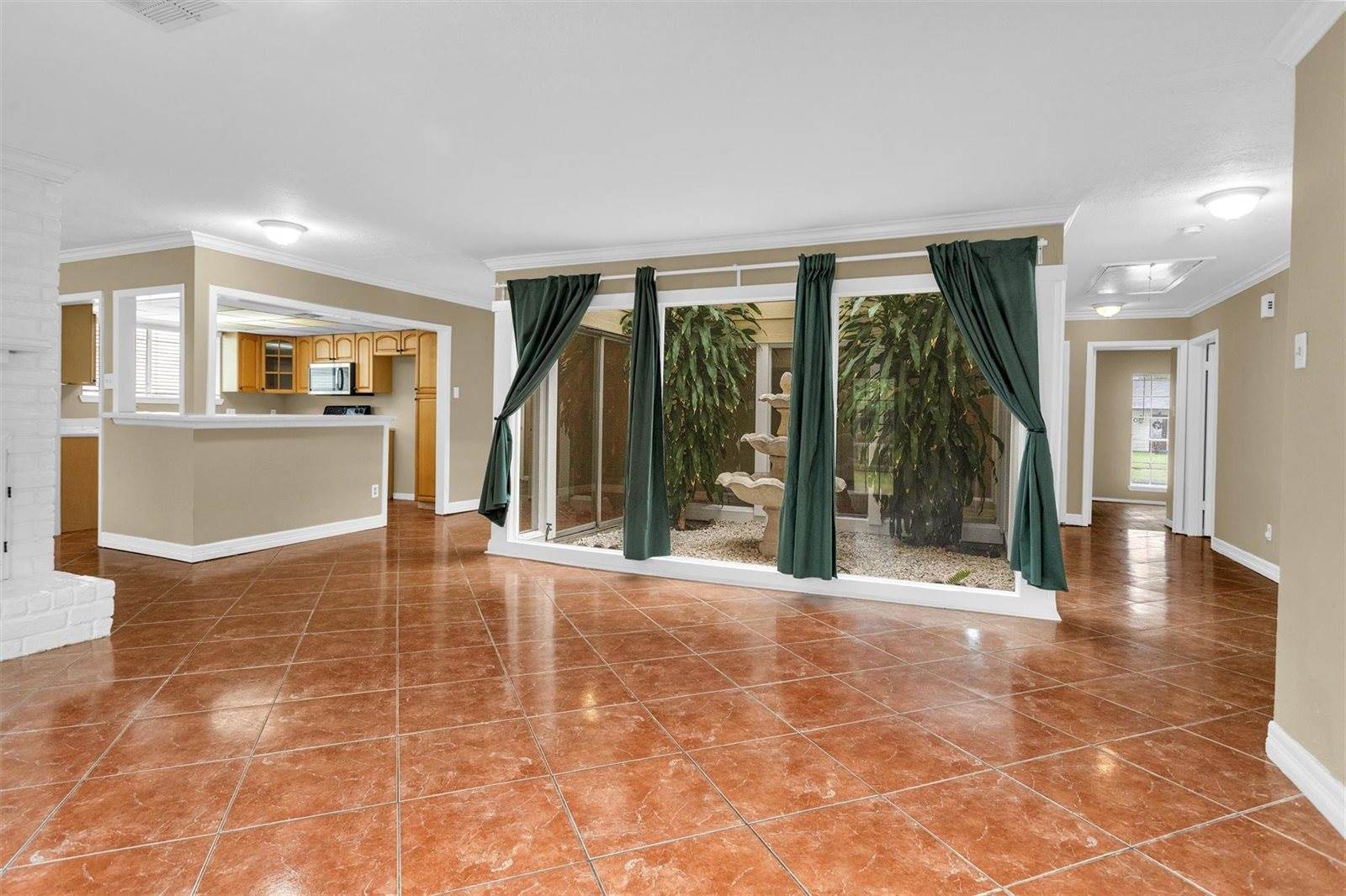 13818 Towne Way Drive, Sugar Land, TX 77498