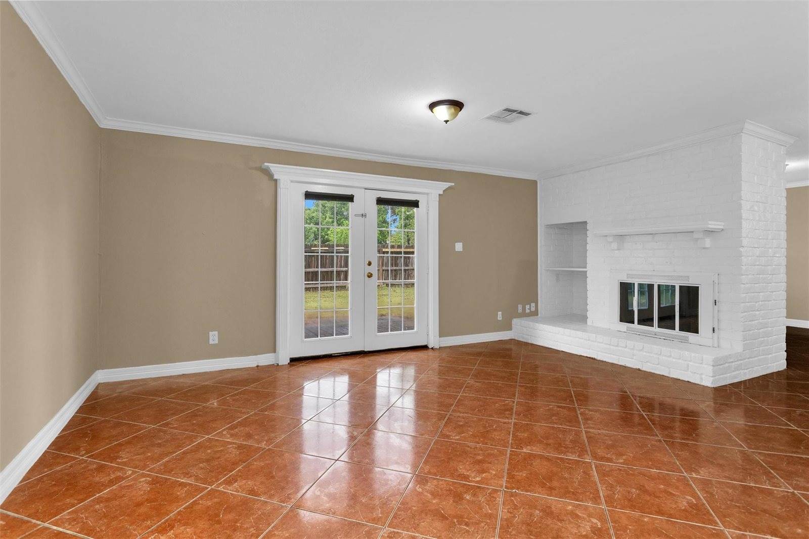 13818 Towne Way Drive, Sugar Land, TX 77498