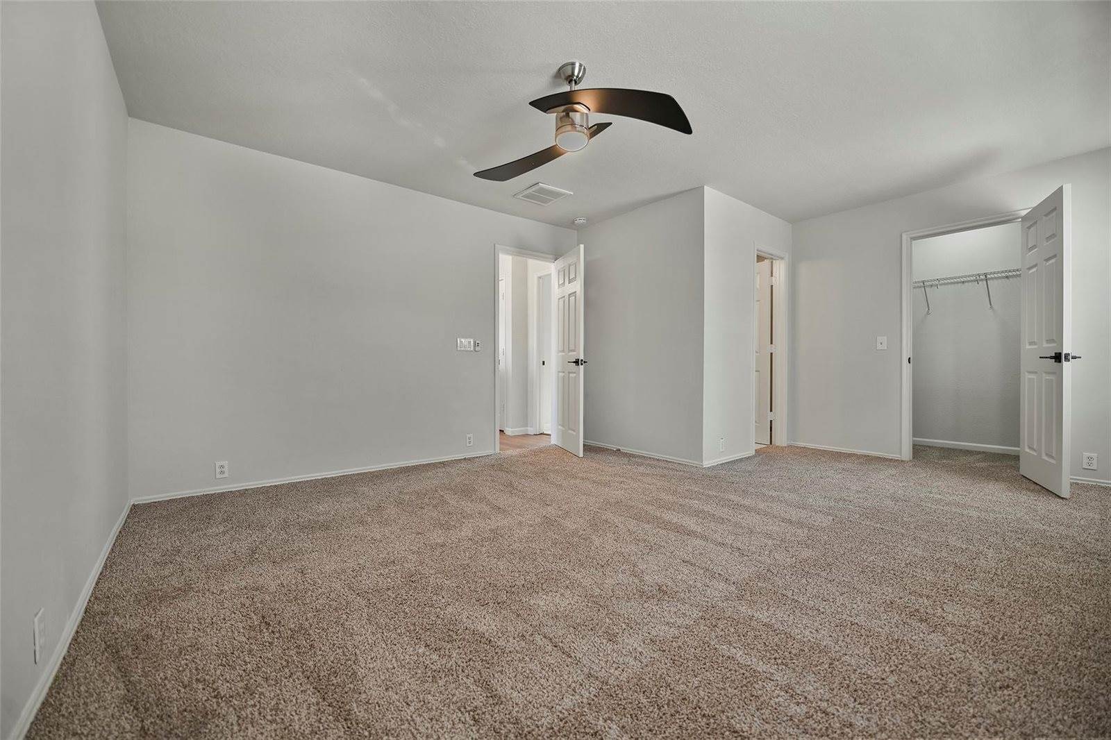 9718 Coyote Creek Drive, Houston, TX 77095