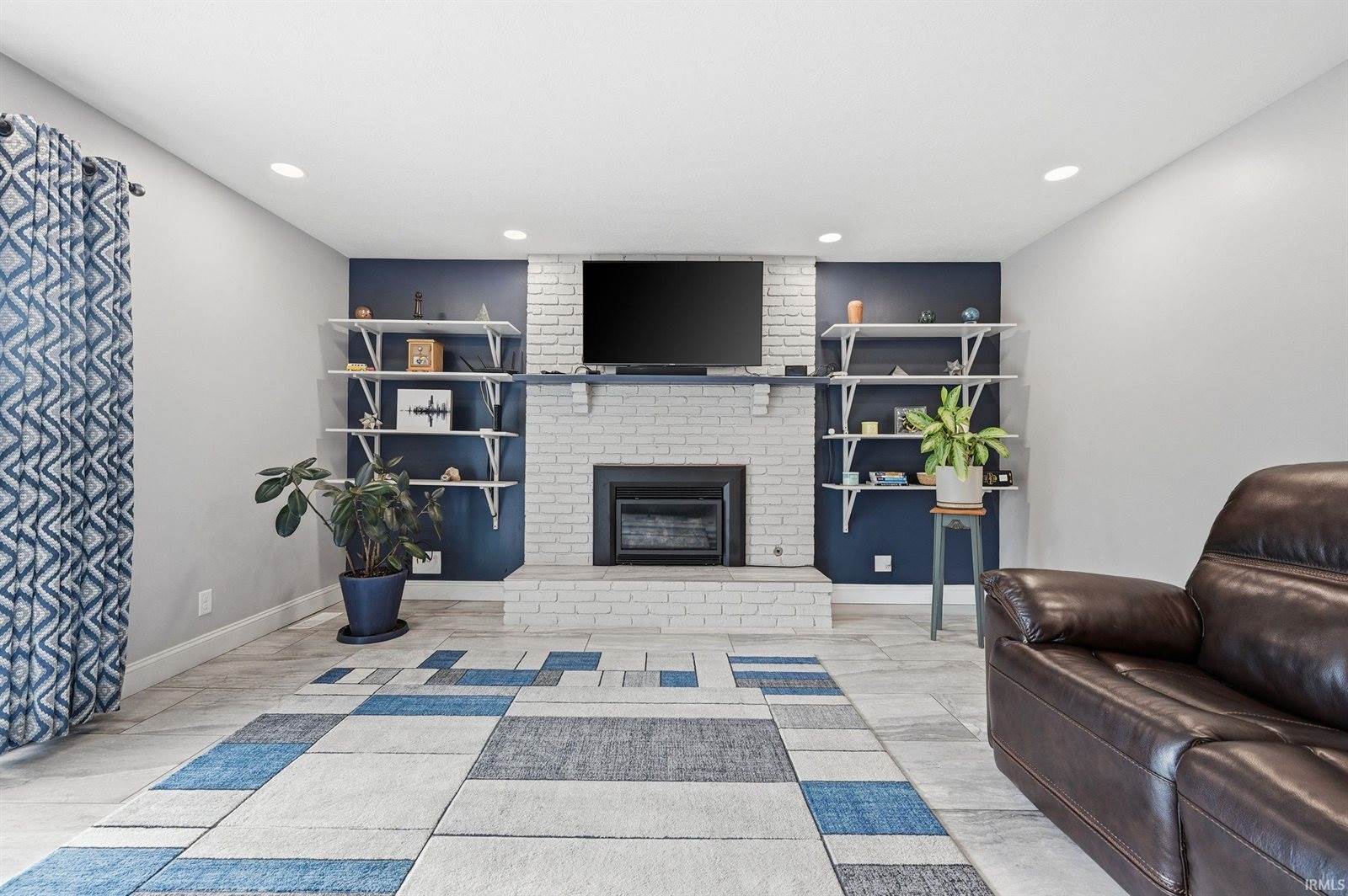 300 N Bayberry Lane, Muncie, IN 47304