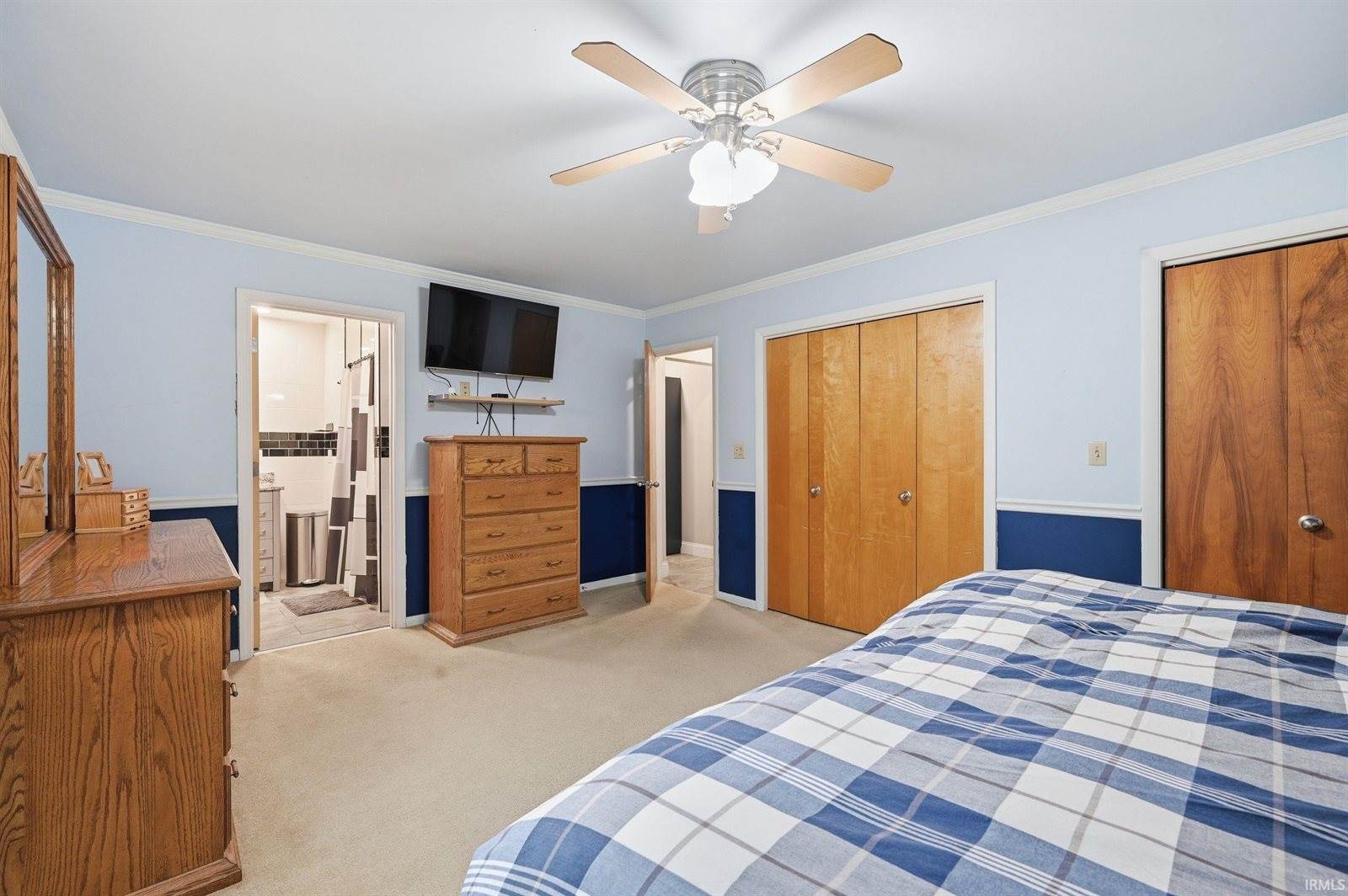 300 N Bayberry Lane, Muncie, IN 47304