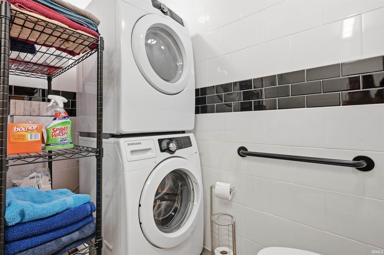 300 N Bayberry Lane, Muncie, IN 47304