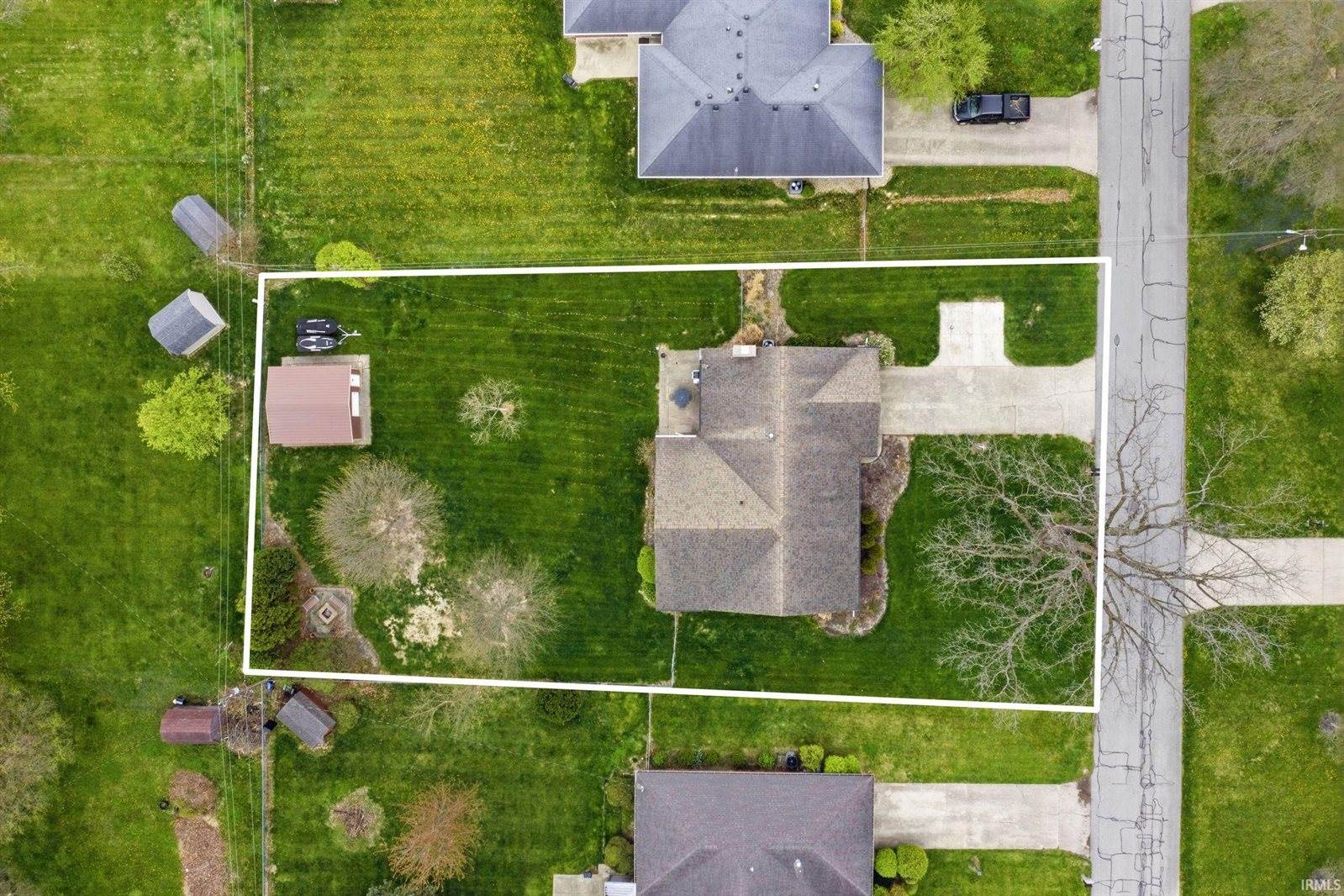 300 N Bayberry Lane, Muncie, IN 47304