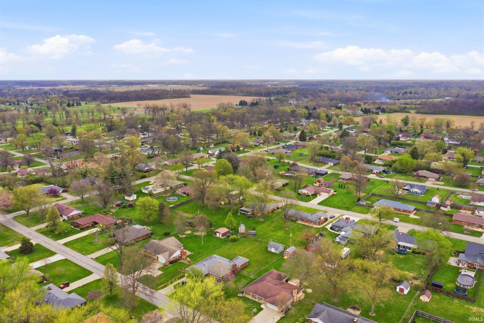 300 N Bayberry Lane, Muncie, IN 47304