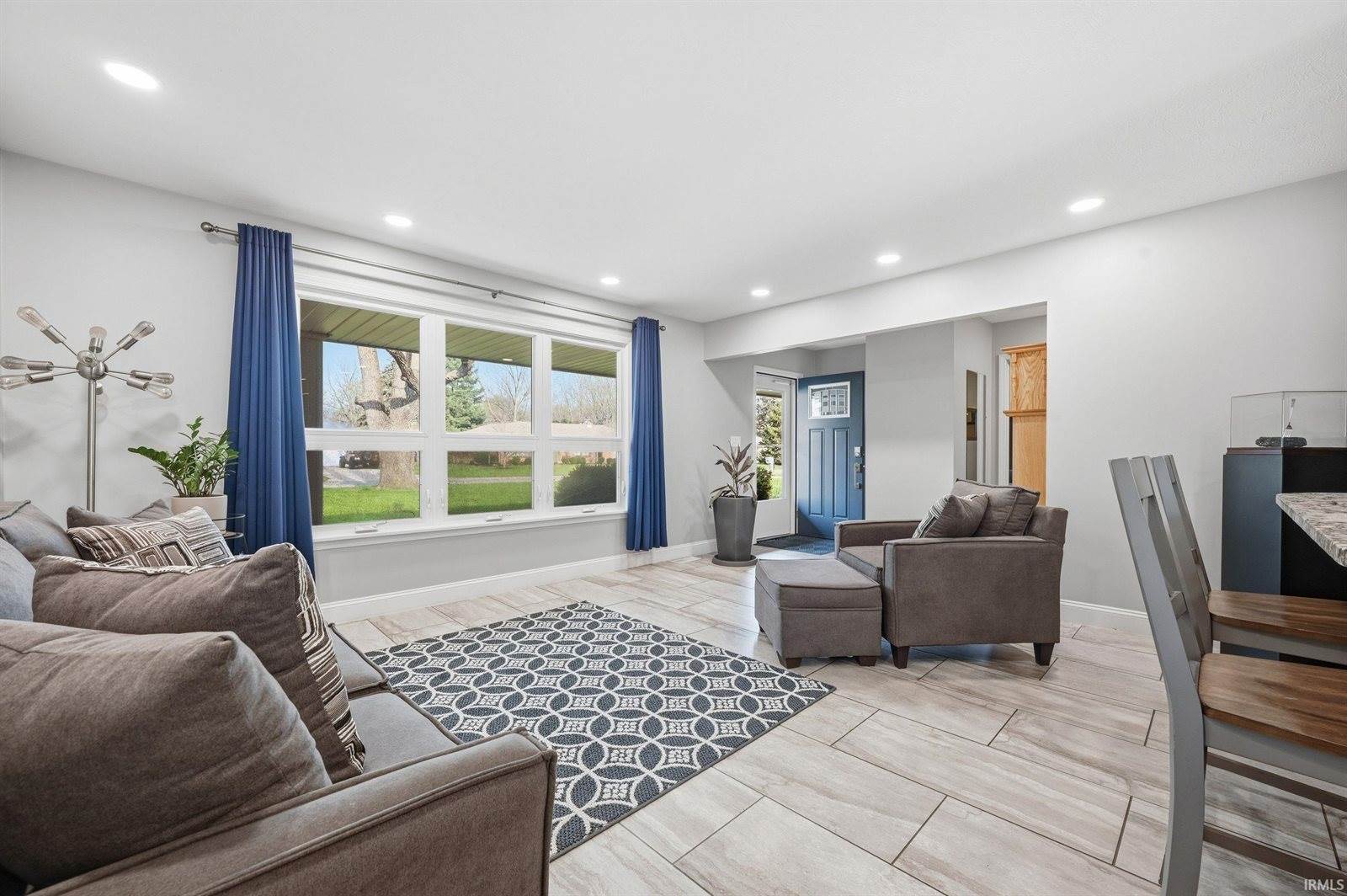 300 N Bayberry Lane, Muncie, IN 47304