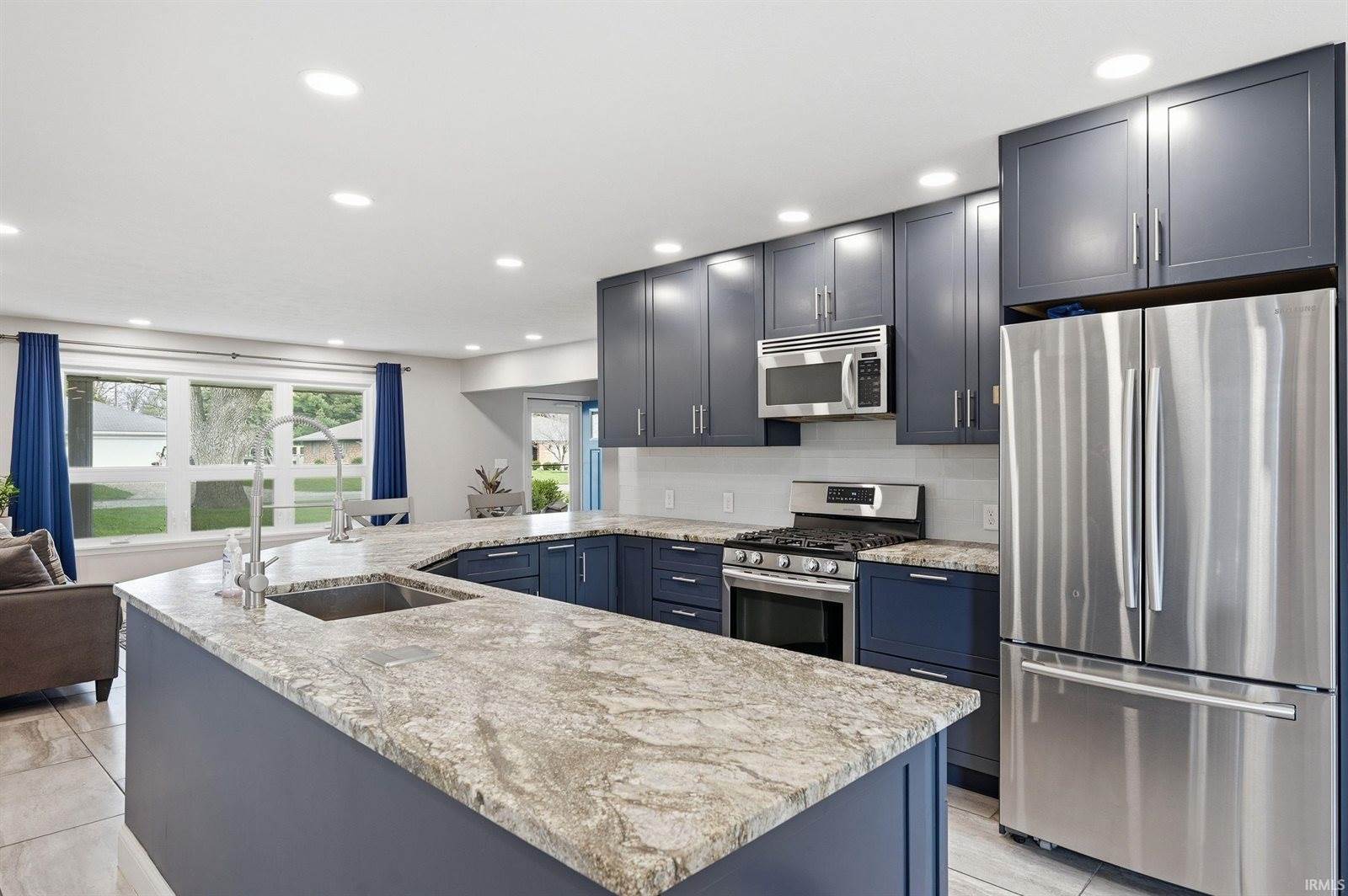 300 N Bayberry Lane, Muncie, IN 47304