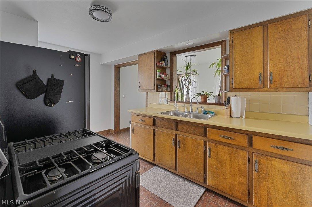 4649 Waseka Lane, Youngstown, OH 44512