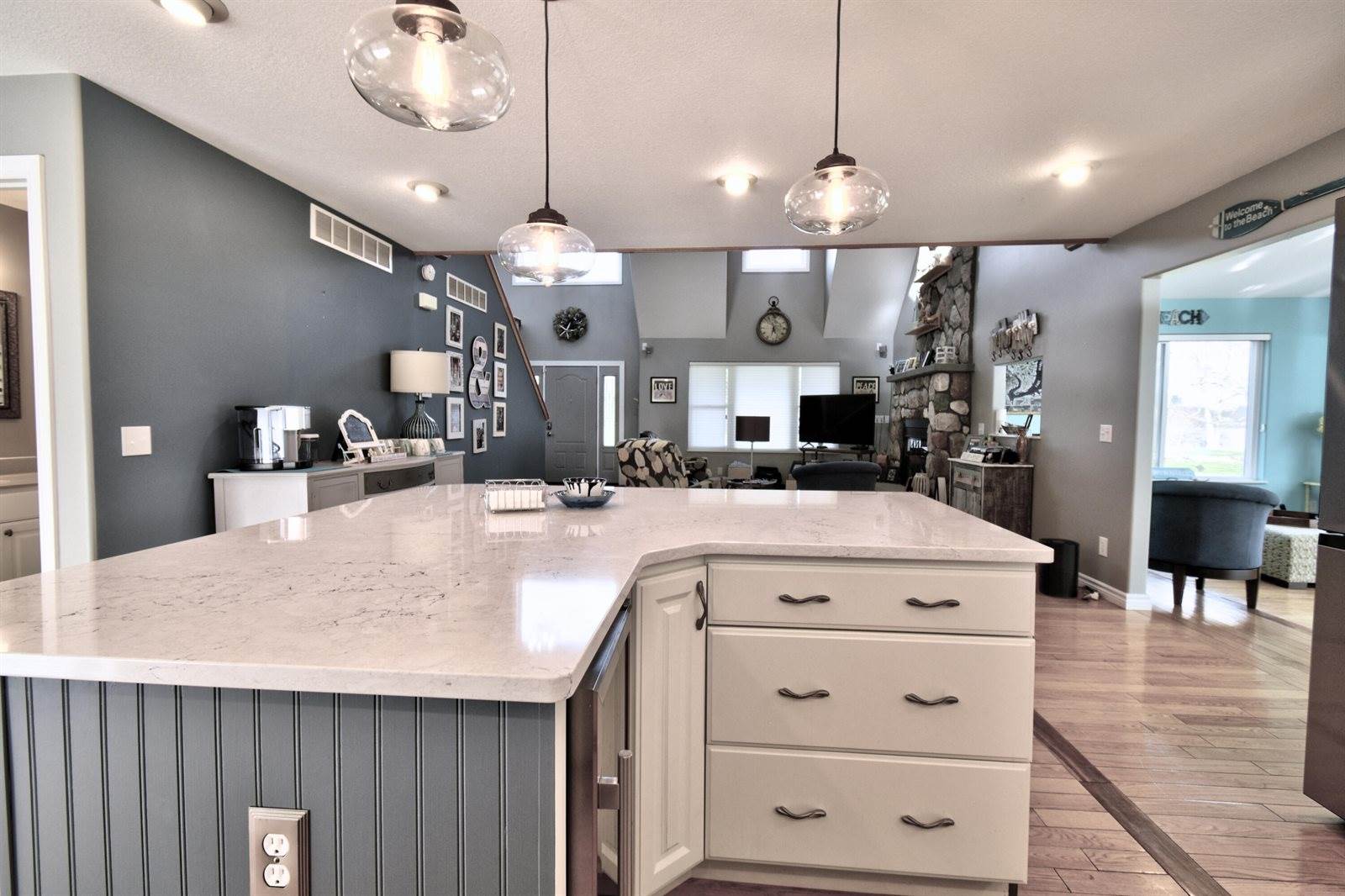 1291 South Queensway Drive, Lake Isabella, MI 48893