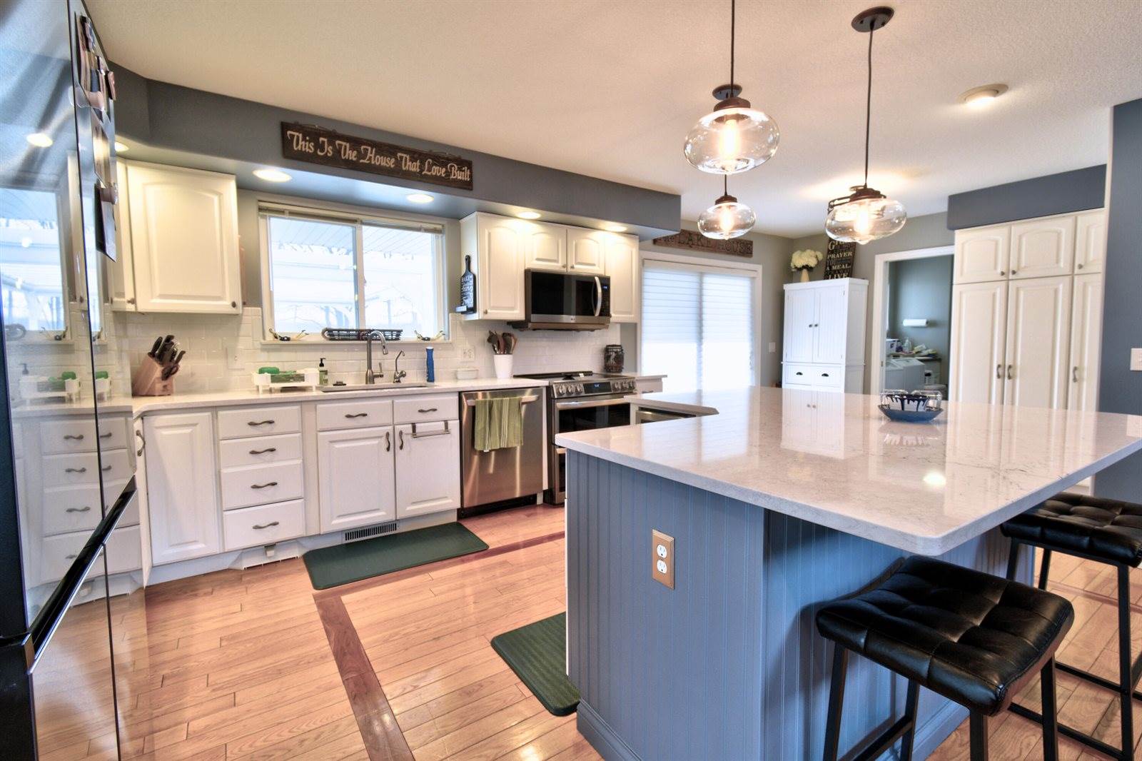 1291 South Queensway Drive, Lake Isabella, MI 48893