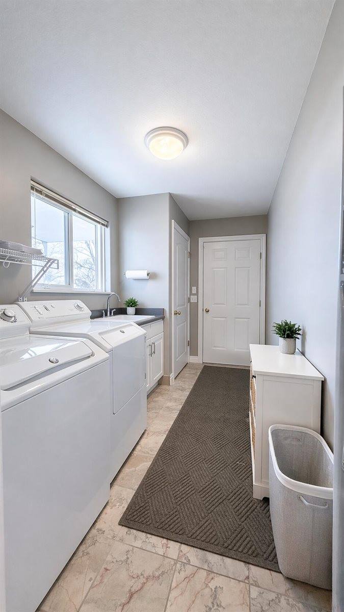 1291 South Queensway Drive, Lake Isabella, MI 48893