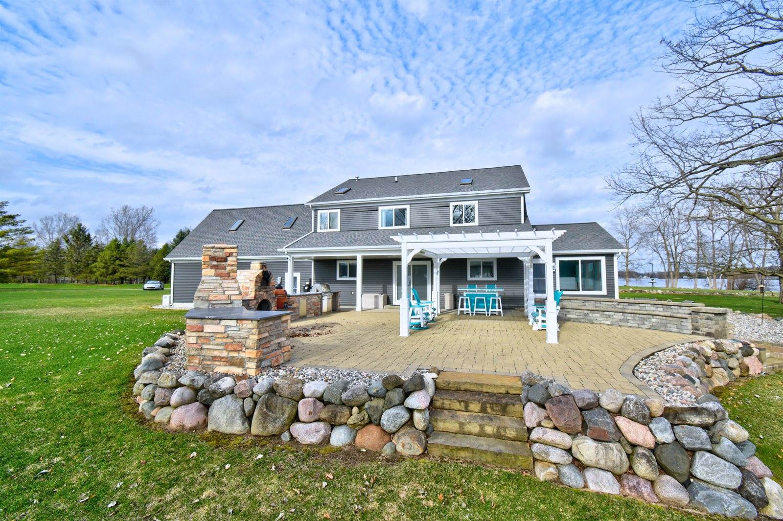 1291 South Queensway Drive, Lake Isabella, MI 48893