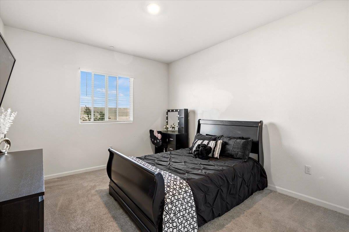1370 Abrozo way, Plumas Lake, CA 95961
