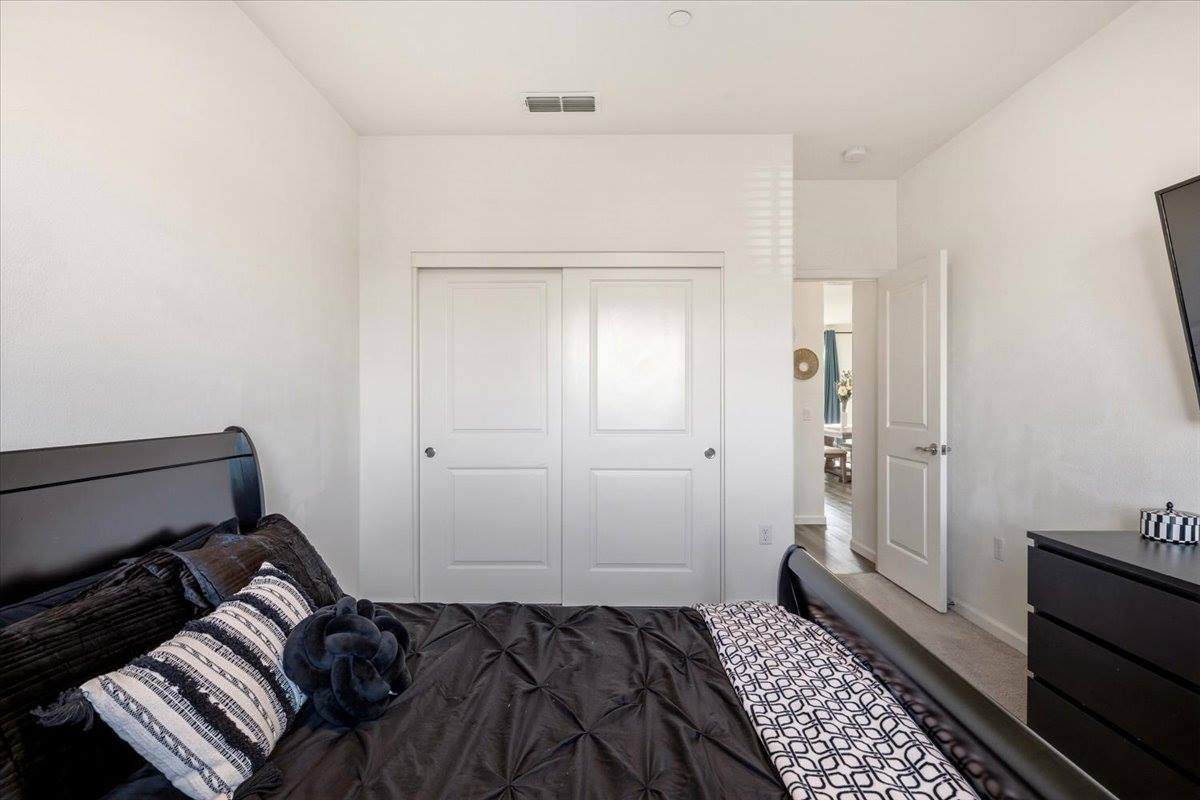 1370 Abrozo way, Plumas Lake, CA 95961