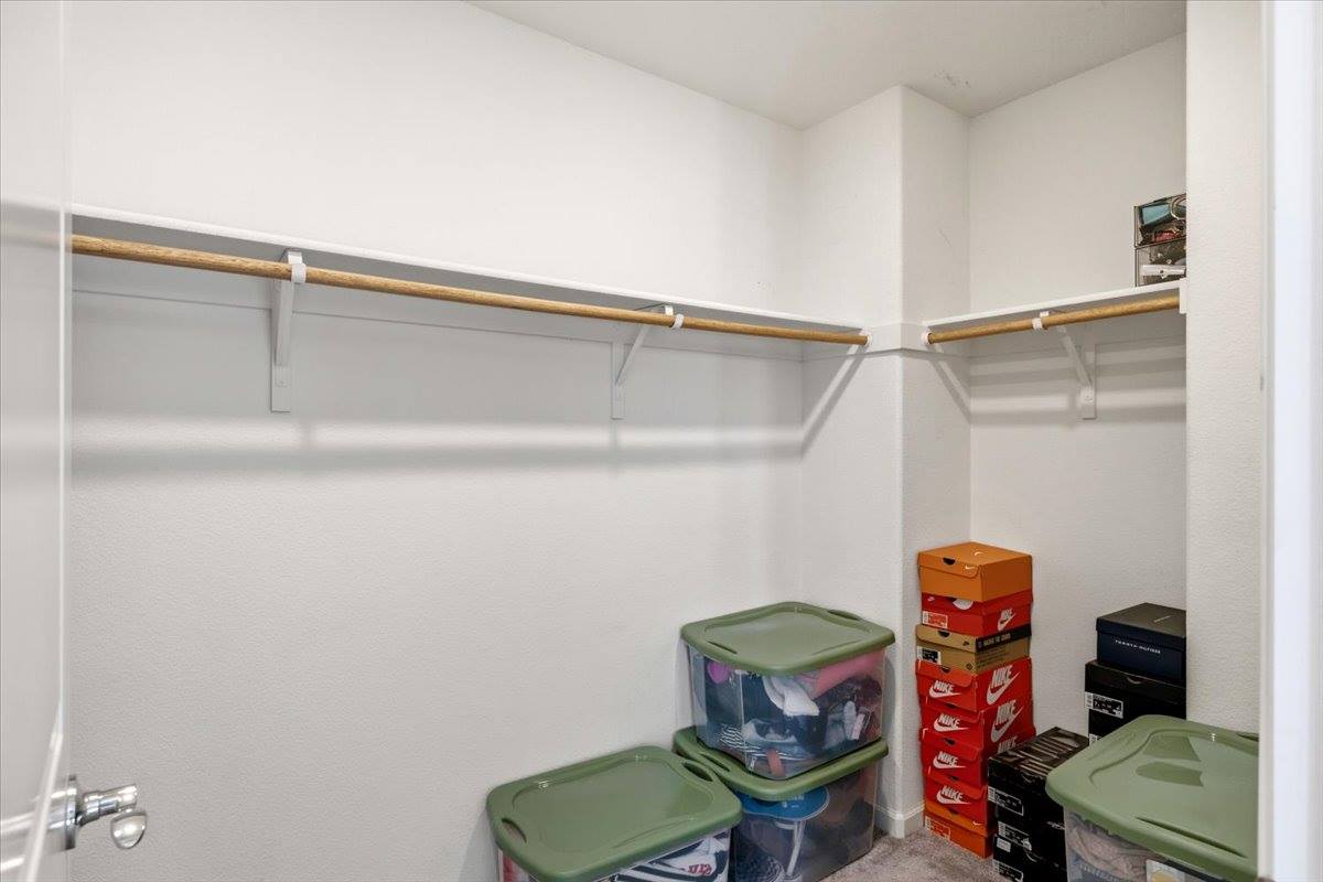 1370 Abrozo way, Plumas Lake, CA 95961