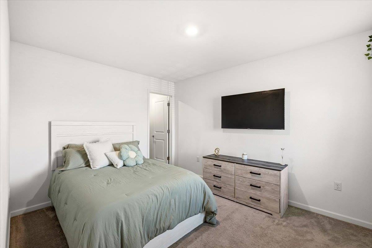 1370 Abrozo way, Plumas Lake, CA 95961