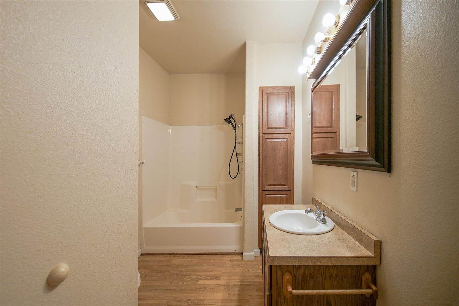 509 West 13th Ave, Winfield, KS 67156