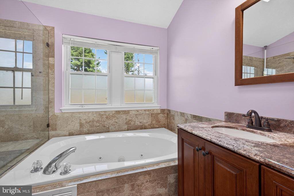 611 Hunting Ridge Drive, Frederick, MD 21703