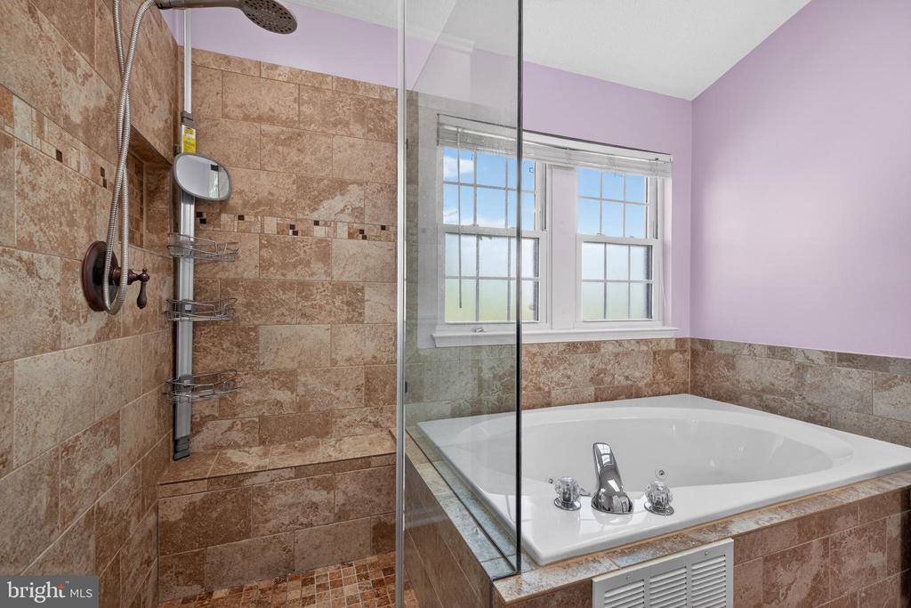 611 Hunting Ridge Drive, Frederick, MD 21703