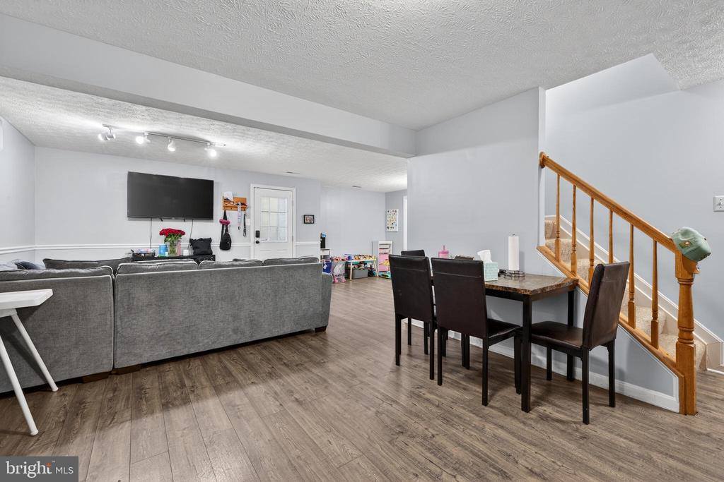 611 Hunting Ridge Drive, Frederick, MD 21703