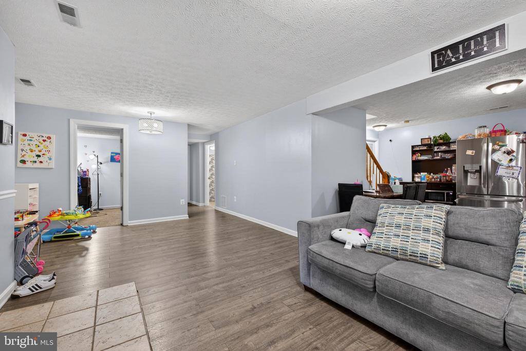 611 Hunting Ridge Drive, Frederick, MD 21703