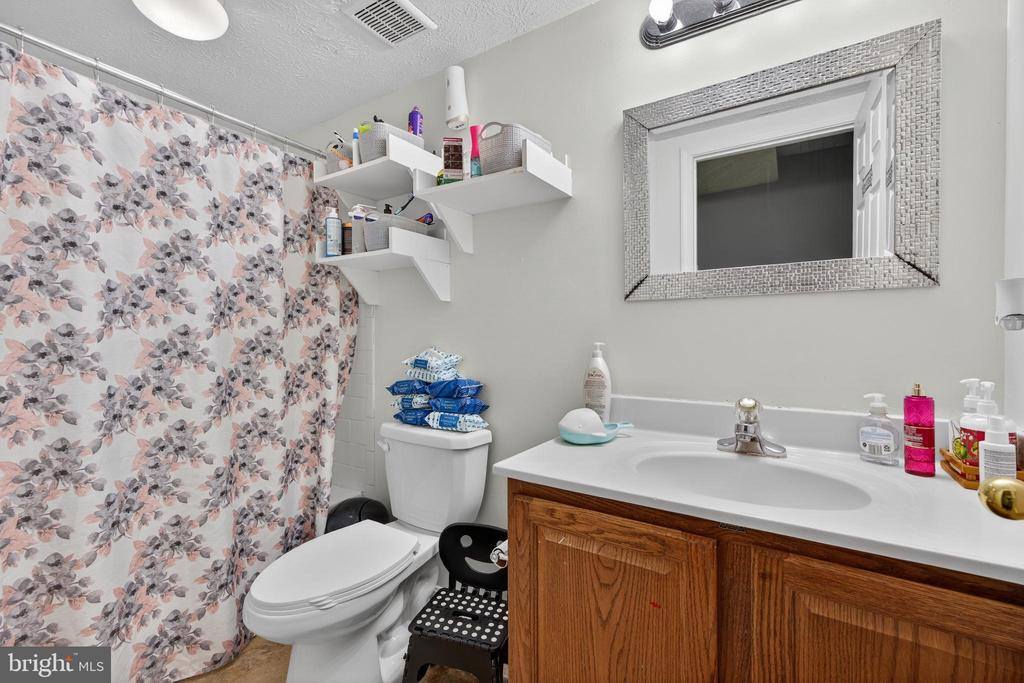 611 Hunting Ridge Drive, Frederick, MD 21703