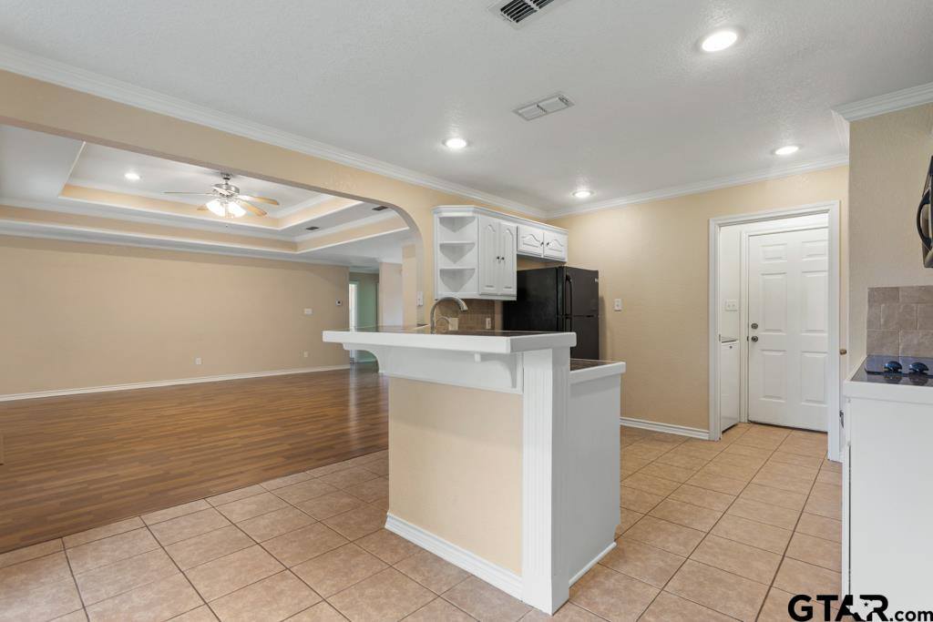 157 County Road 3521, Bullard, TX 75757