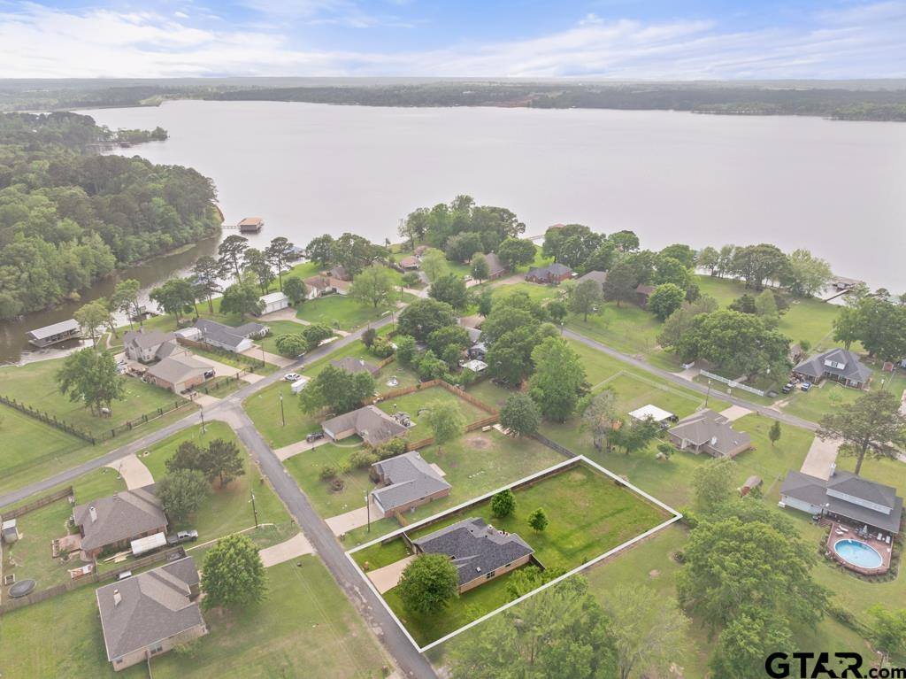 157 County Road 3521, Bullard, TX 75757