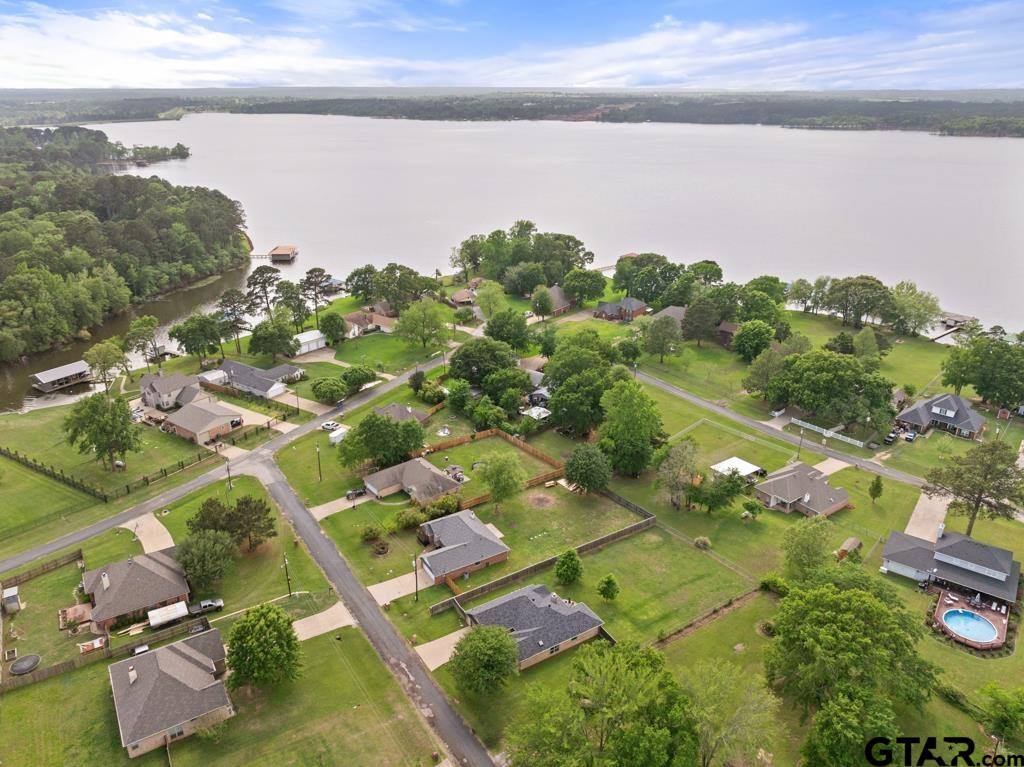 157 County Road 3521, Bullard, TX 75757