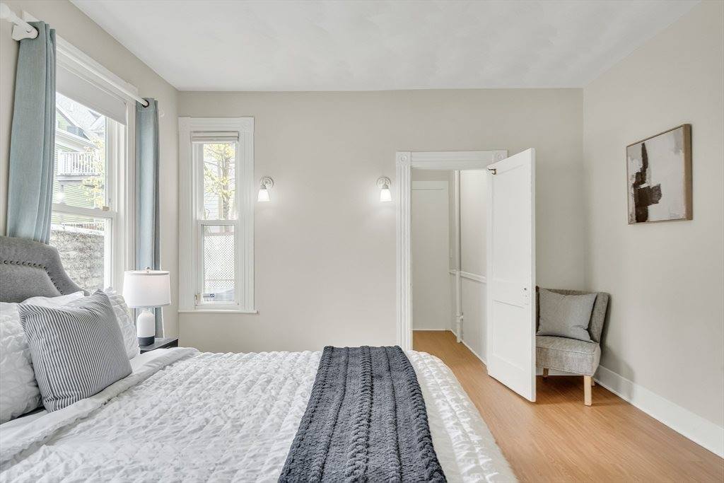 44 Albion St, #A, Somerville, MA 02143