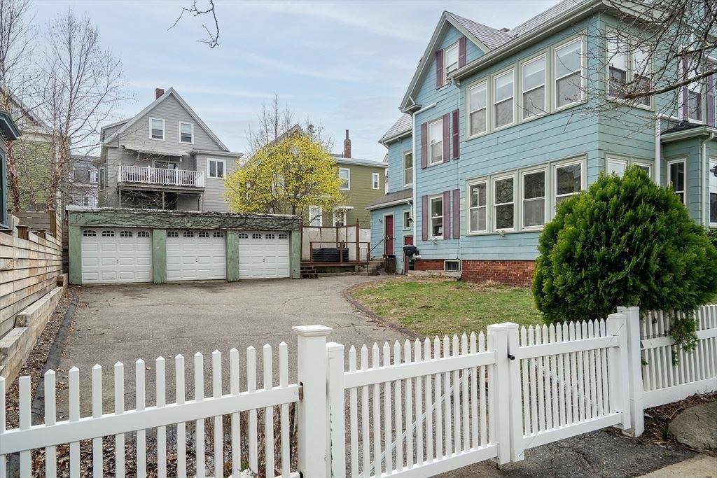 44 Albion St, #A, Somerville, MA 02143