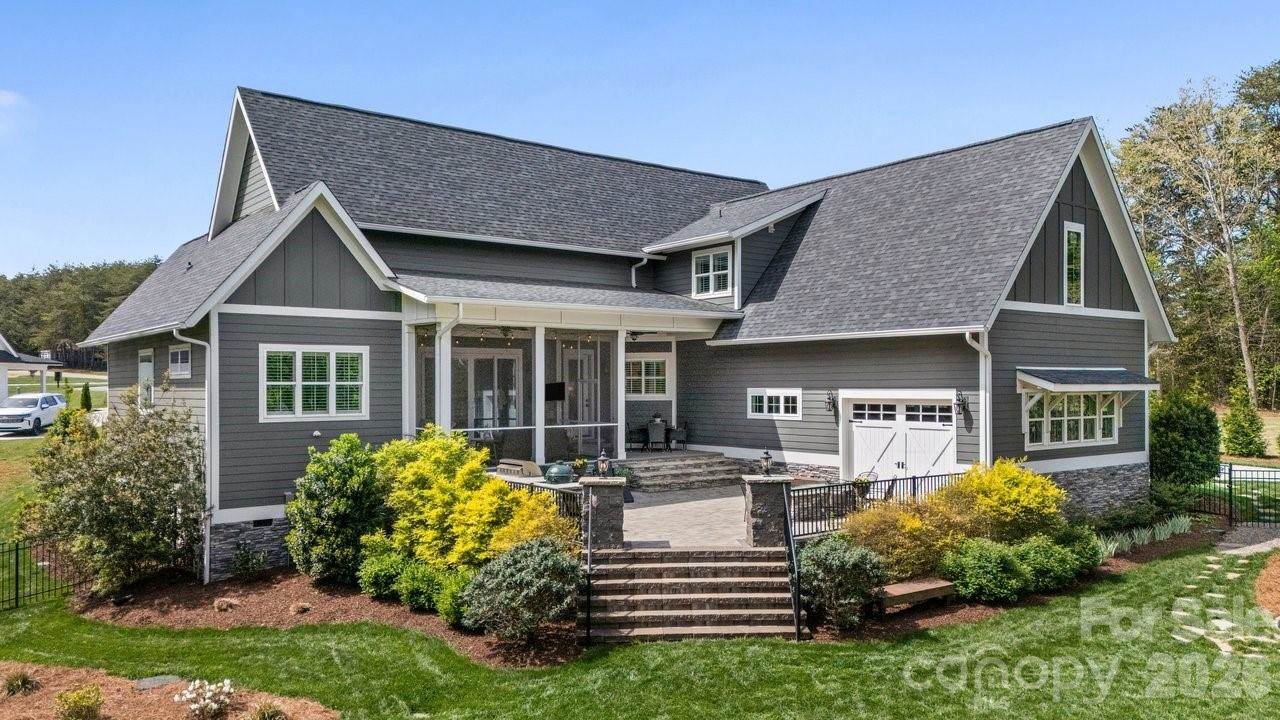 144 Mcneil Lane, Mooresville, NC 28117