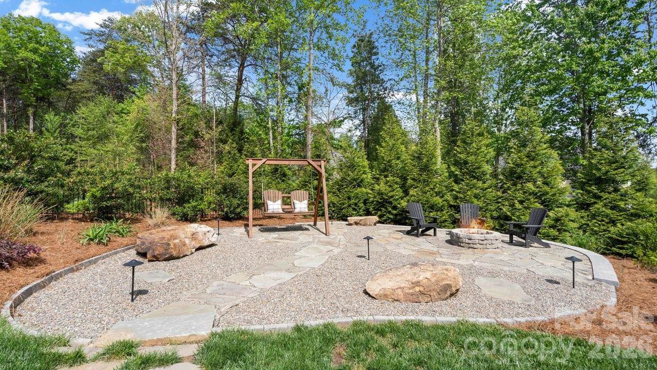 144 Mcneil Lane, Mooresville, NC 28117