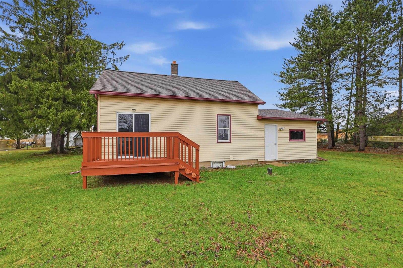 331 Second Street, Rosholt, WI 54473