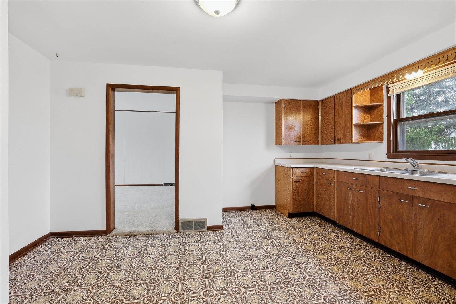 331 Second Street, Rosholt, WI 54473