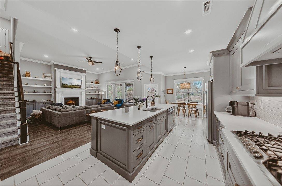 1503 NW Hermanus Street, Bentonville, AR 72712