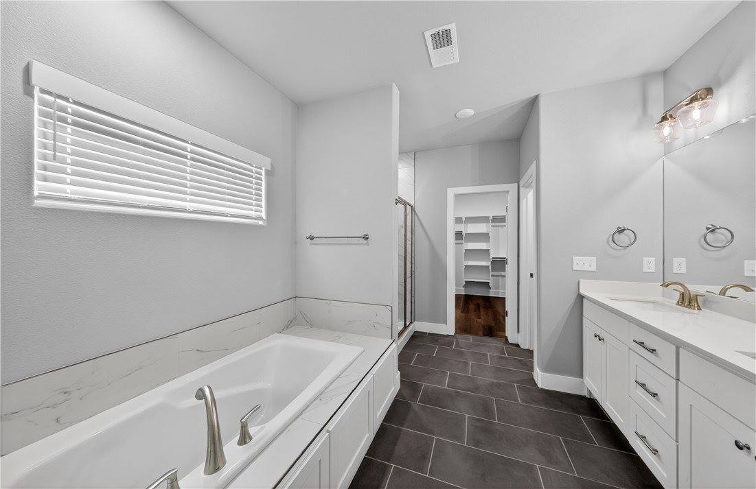 2204 Riggins Avenue, Pea Ridge, AR 72751