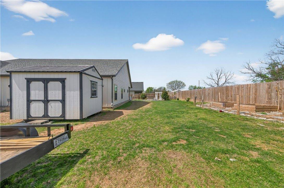 2204 Riggins Avenue, Pea Ridge, AR 72751