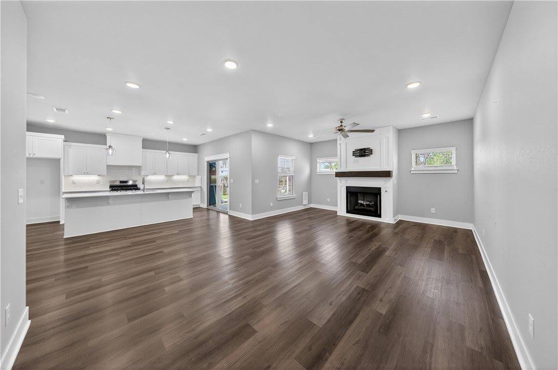 2204 Riggins Avenue, Pea Ridge, AR 72751