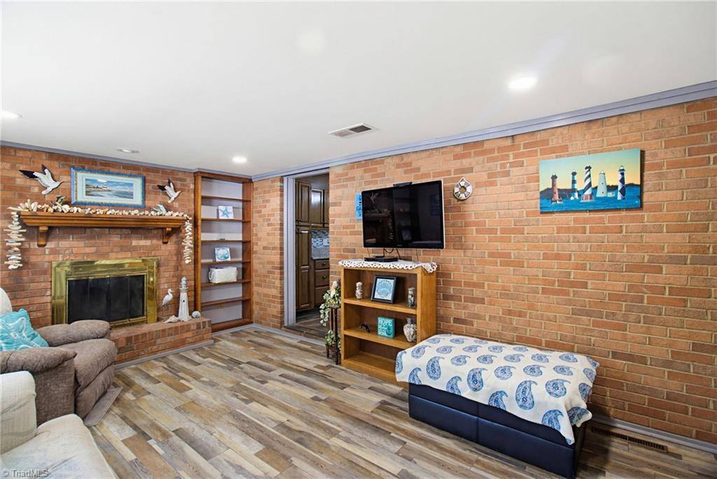 5312 Verna Road, McLeansville, NC 27301