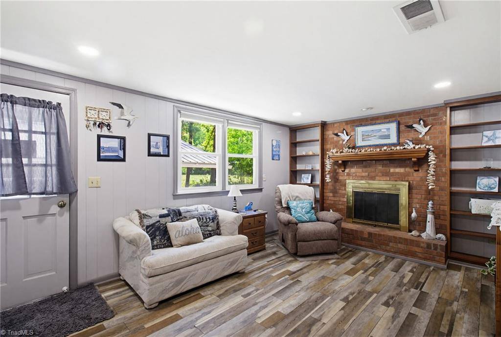 5312 Verna Road, McLeansville, NC 27301