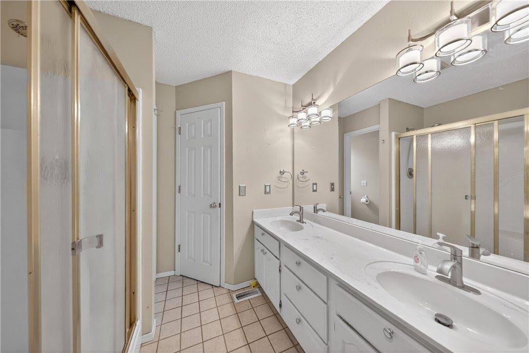 4 Stratton Lane, Bella Vista, AR 72714