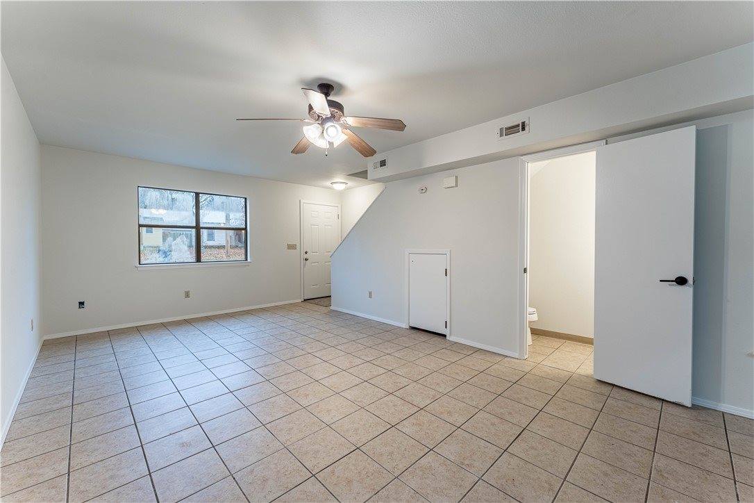 250 North Madison Street, Siloam Springs, AR 72761