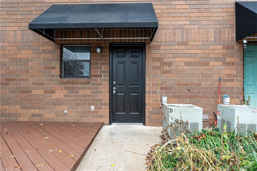 250 North Madison Street, Siloam Springs, AR 72761