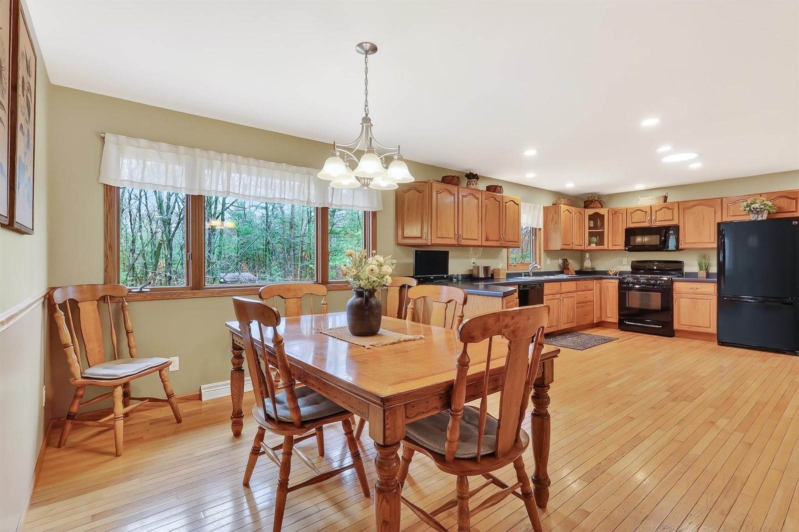 4028 Woodridge Trace, Wisconsin Rapids, WI 54495