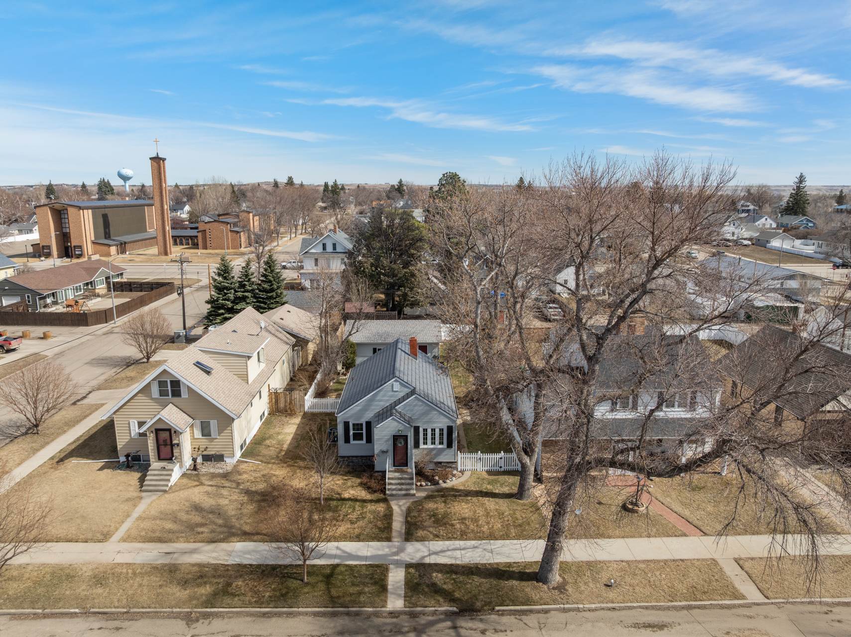 818 1st Ave west, Wiliston, ND 58801