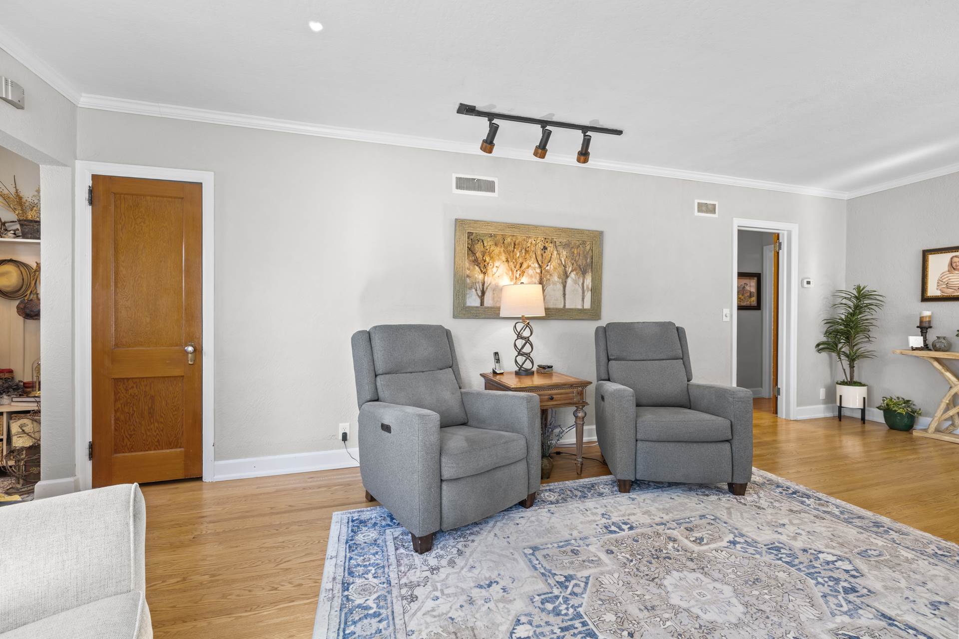 818 1st Ave west, Wiliston, ND 58801